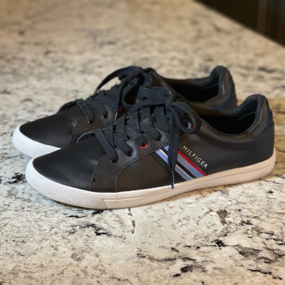 Tommy Hilfiger Elvi Lace Up Sneakers
